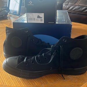 Chuck Taylor all black Converse. Like new with box